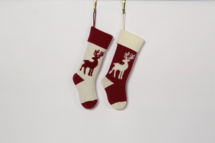 Christmas Stocking with Reindeer Design New Year Gift Bag Knitted Yarn Candy Bag
